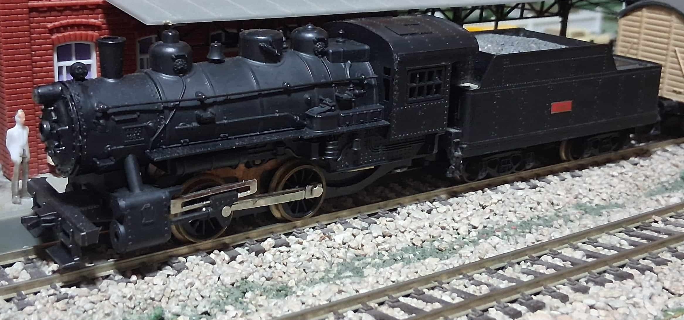 La locomotora en una maqueta o set de inicio antiguo
